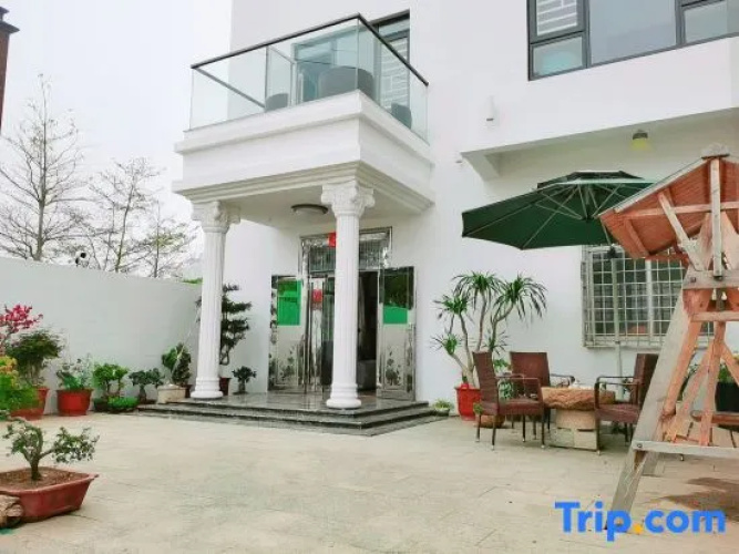 Longhai Yuelai Inn