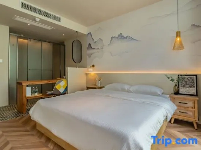 Standard Double room with courtyard view