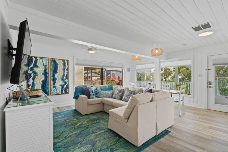 Hazel Mae's Hideaway