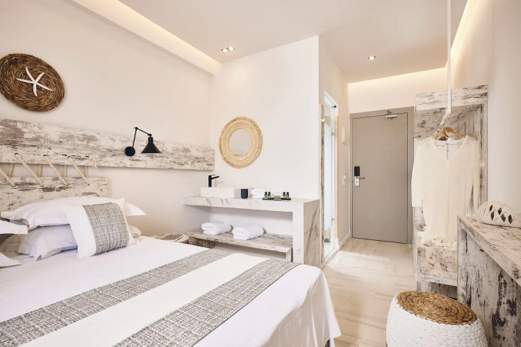 Kythnos Bay Hotel