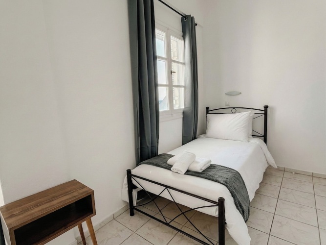 Classic Triple room with balcony and with ocean view