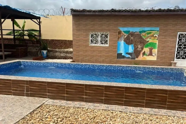 Sendou Cabano Villa Sleeps 6 With Parking