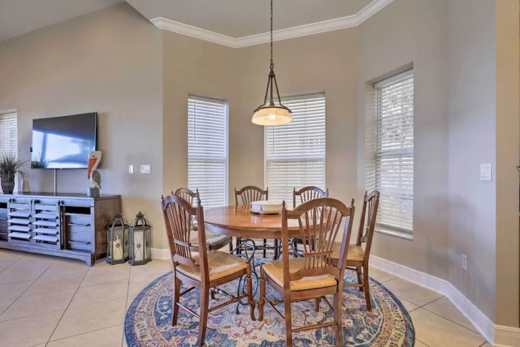 Waterfront Gem w/ Pool & Dock in Apollo Beach