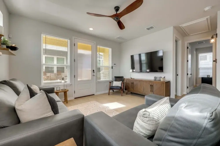 2 Bedrooms Cottage
