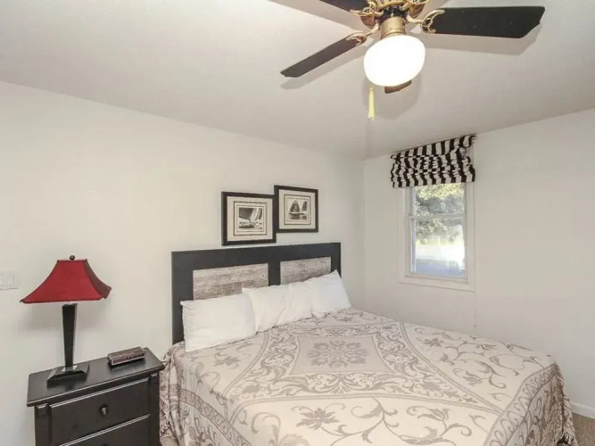 Palm Boulevard 3507 by RedAwning