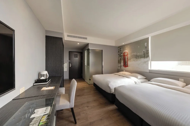 Standard Quadruple room