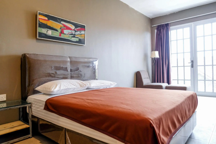 Graceland Inn Batam RedPartner