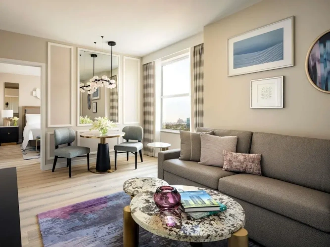 1 Bedroom Suite with bay view