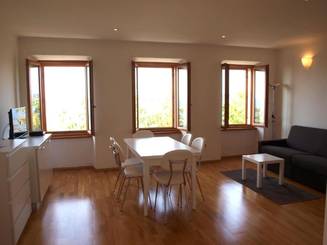 Apartment with sea view