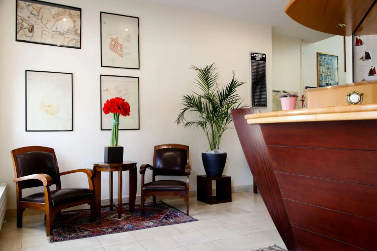 Rex Hotel