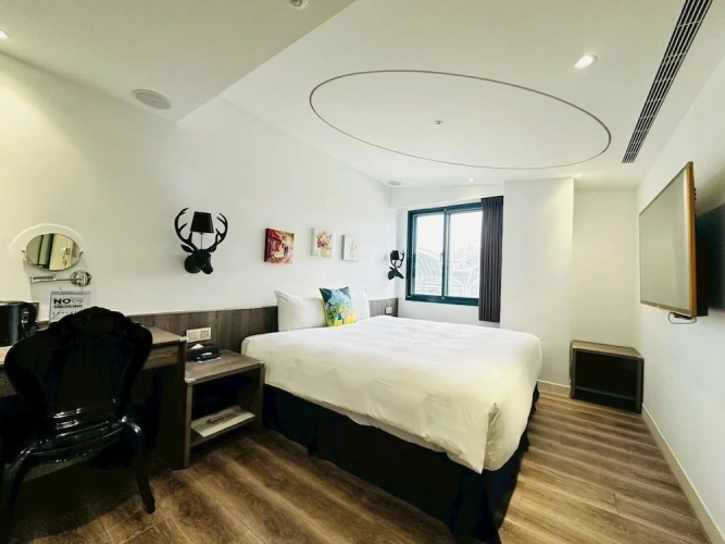 Premium Double room with city view