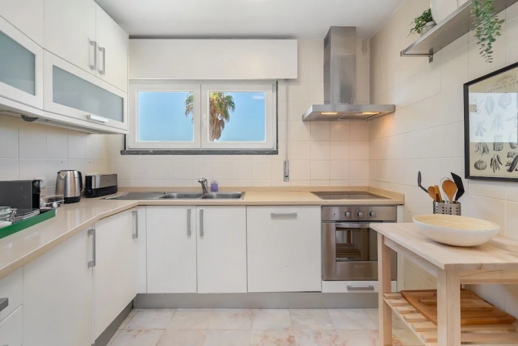 2 Bedrooms Apartment with sea view