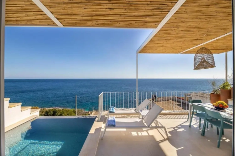 3 Bedrooms Villa