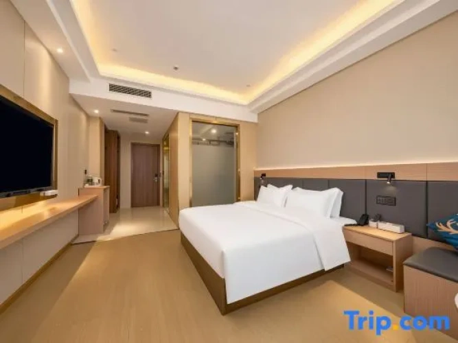 Standard Double room with city view