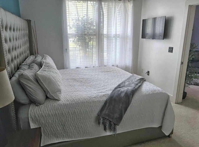 2 Two King Bed Buckhead Condo