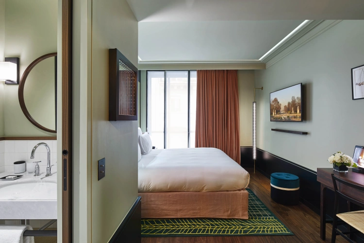 Standard Double room with view