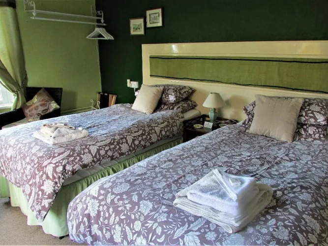 Lion Hotel