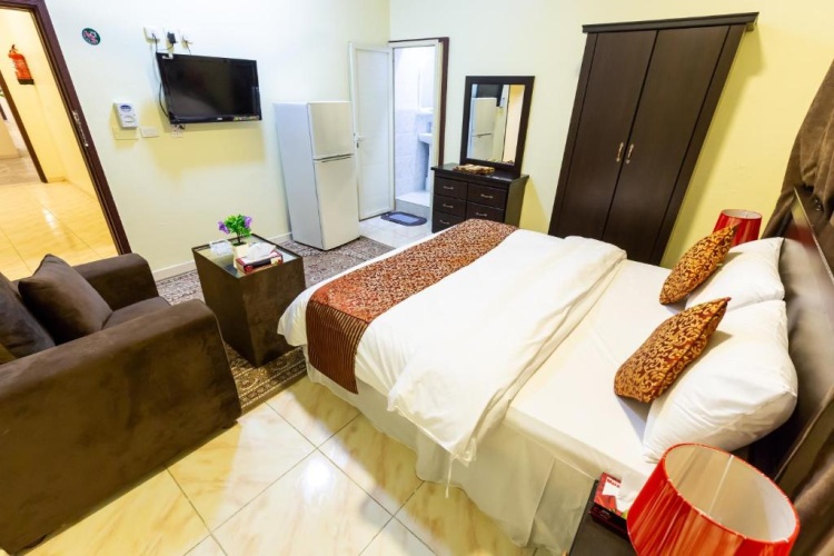 2 Bedrooms Apartment