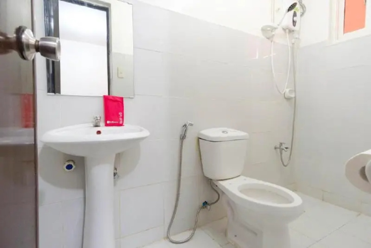 RedDoorz Plus @ Orchard Tower Manila