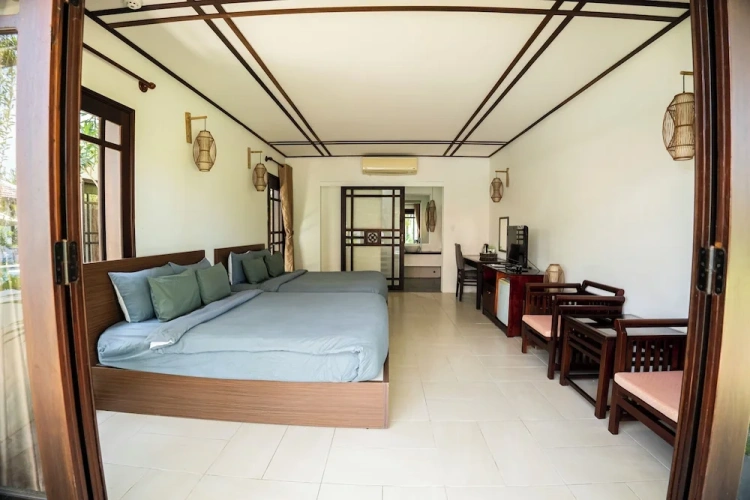 Superior Quadruple room with garden view