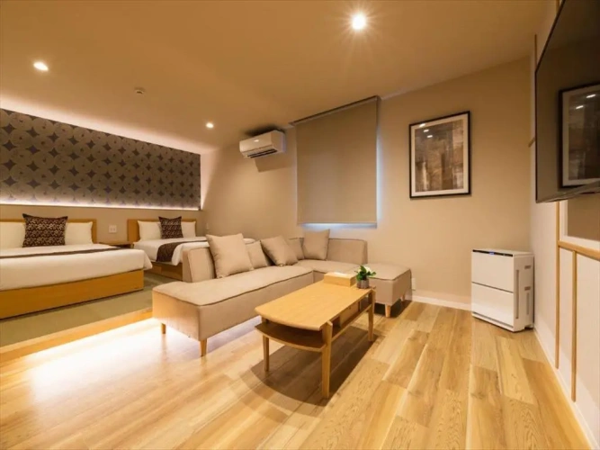 Executive Sextuple Suite