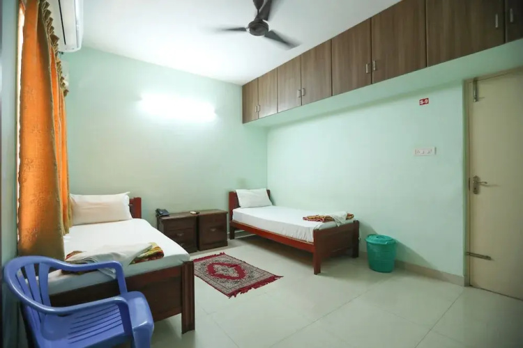ULO Saicharan Comfort Inn