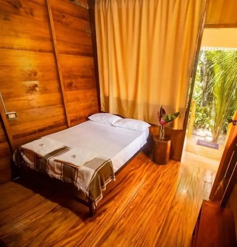 1 Bedroom Comfort room