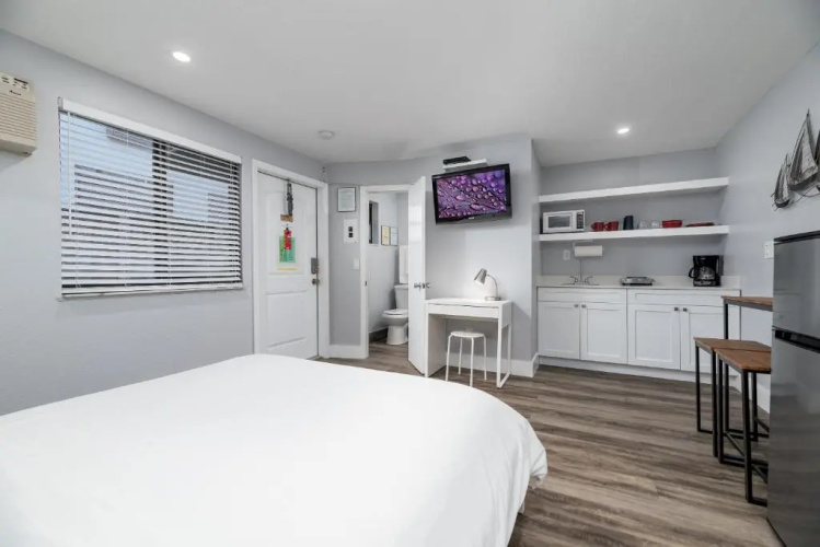 Shell on the Beach 104 - RENOVATED