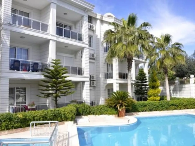 2 Bedrooms Double Apartment with garden view