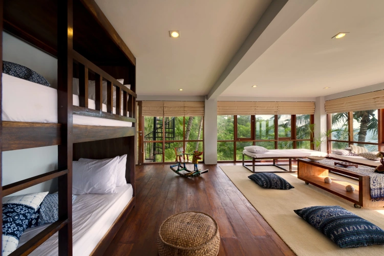 4 Bedrooms Double Villa