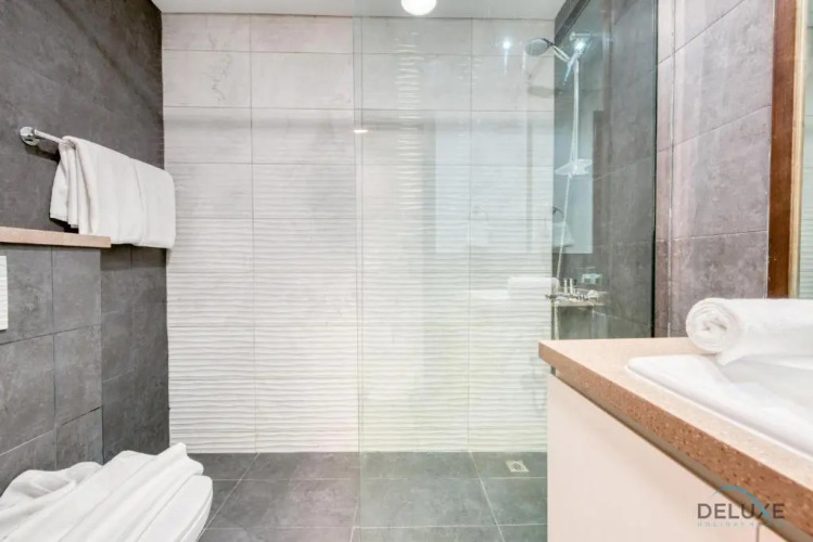 Splendid 2BR in Victoria Residency Al Furjan by Deluxe Holiday Homes - مميز