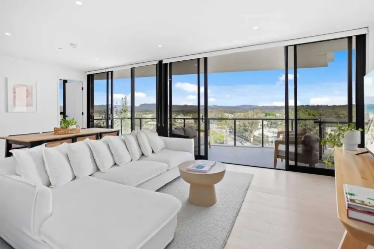 2 Bedrooms Apartment