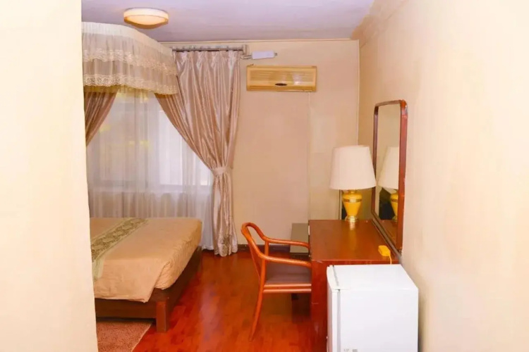 Fang Fang Hotel