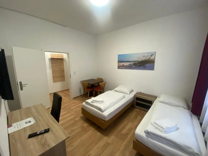 2 Bedrooms Apartment
