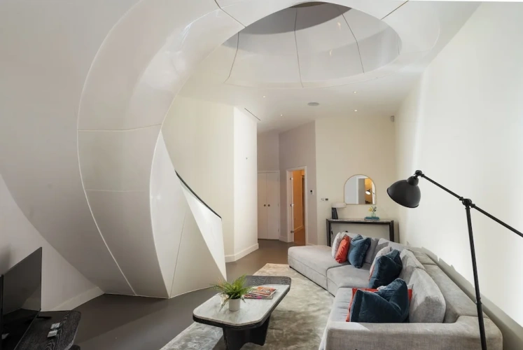 Deluxe Apartment