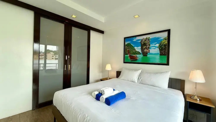6-20 - 2 Bdr Condo With Balcony and Shared Pool