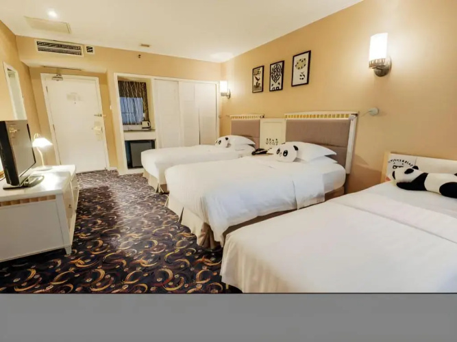 Green Land Hotel
