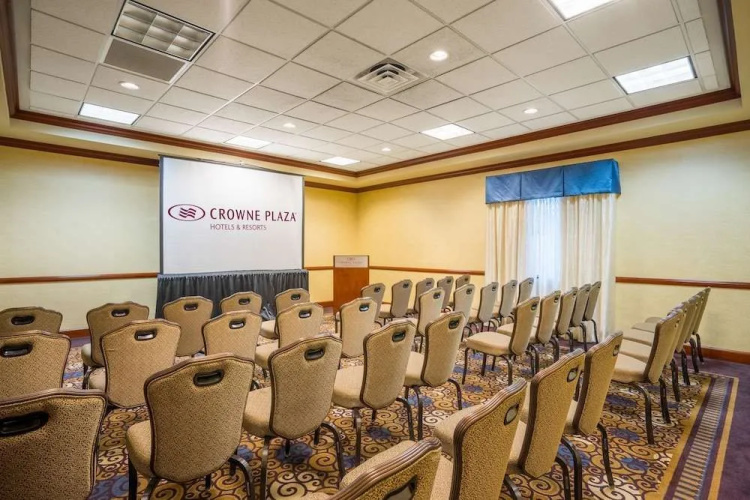 Crowne Plaza Pittsburgh South photo 23