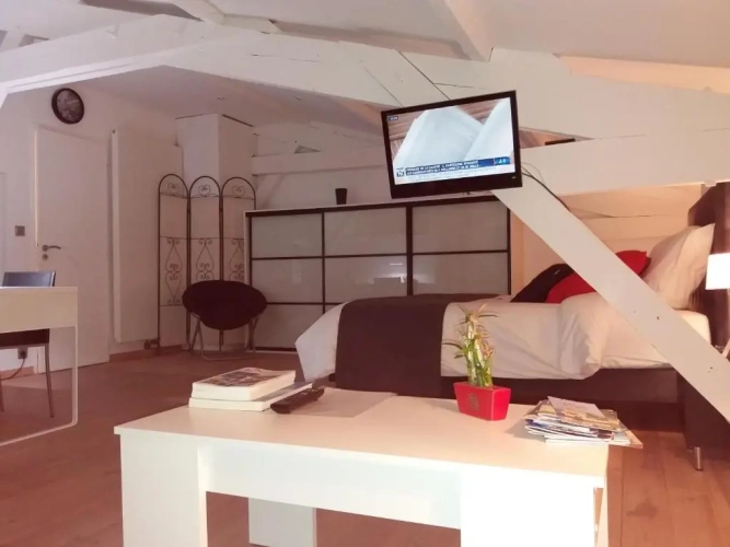 5 Bedrooms Cottage