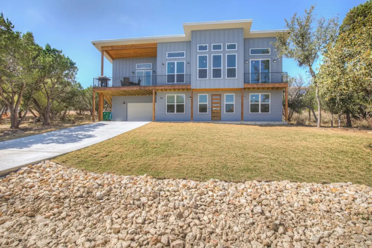 Stunning Lake Home With Pool-beach-gym-boat Access - Lakeway, TX