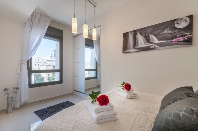 2 Bedrooms Apartment with balcony and with city view