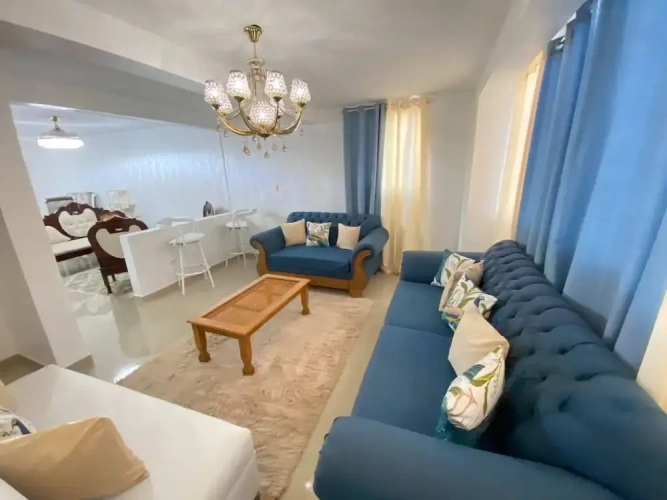 4 Bedrooms Apartment