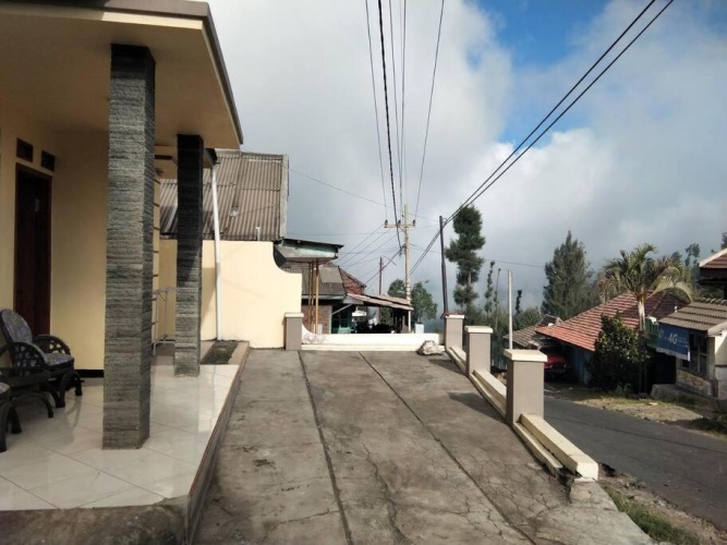 4 Bedrooms Cottage