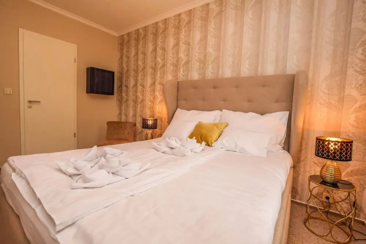 Arch Boutique Hotel