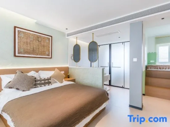 Deluxe Family room