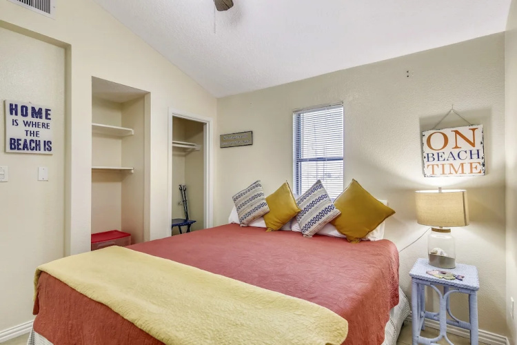 Beachfront Bliss 5 Br Home by RedAwning