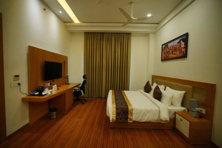 Clarks Inn Aligarh