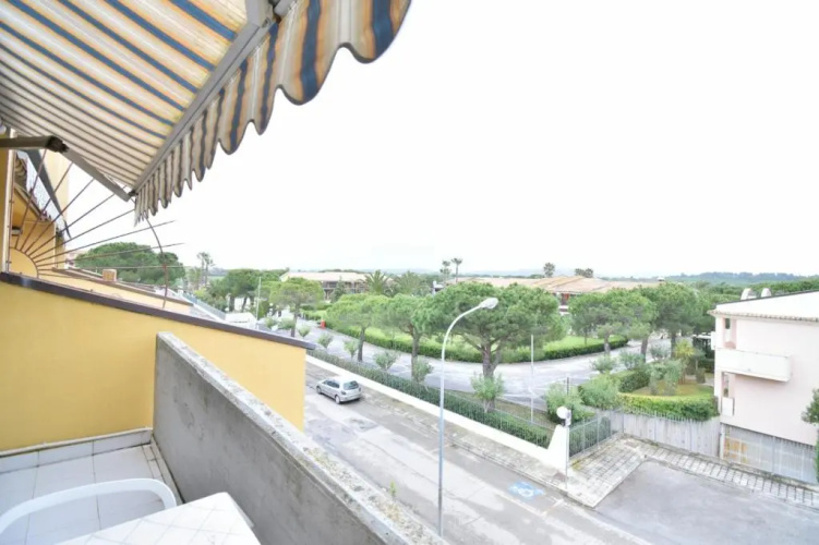 ARIA CONDIZIONATA INCLUSA-80 mt mare Appartamento con posto Auto e Terrazzo-