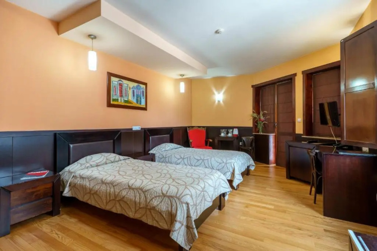 Ego Hotel