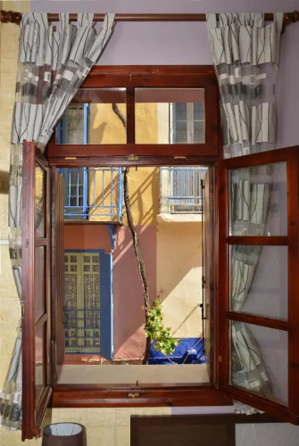 Enetiko Rooms